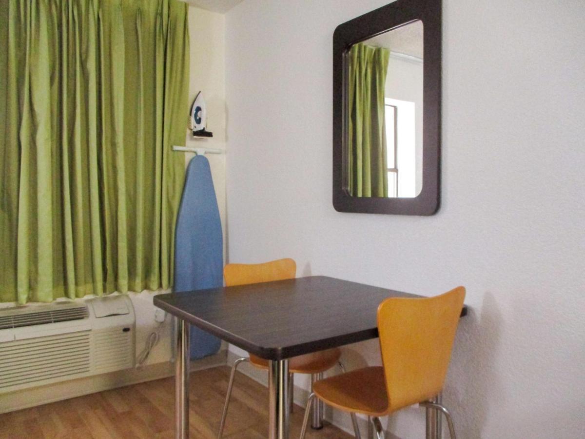 Studio 6-Luling, La Экстерьер фото